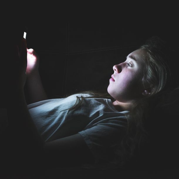 Social Media Use, Sleep, and Affect in Young Adults (1 CE)